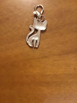 Ciondolo gattino smaltato colorato