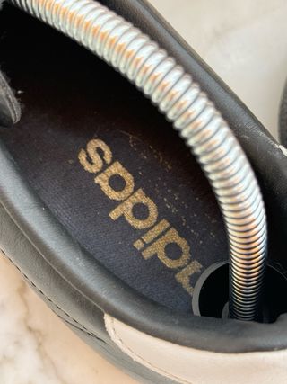 Zapatillas Adidas Italia Negras y Beige