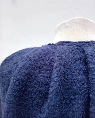 Capa medieval de lana azul