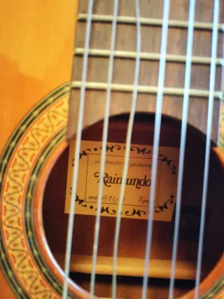 Guitarra Clásica Marrón (medida para niños)