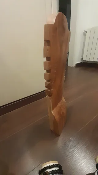 Expositor de collares de madera