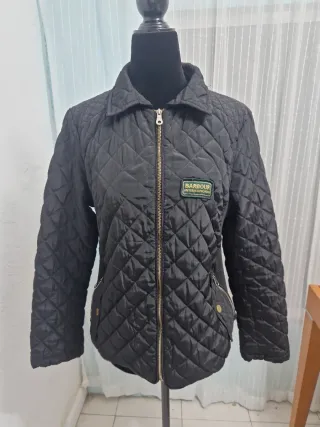 Cazadora Barbour acolchada negra