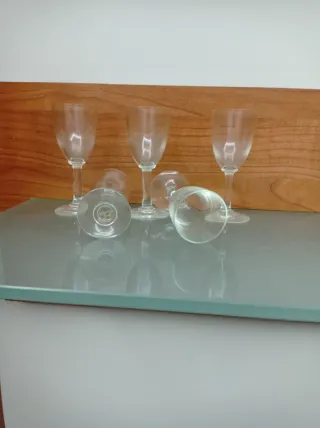 Calici piccoli in vetro vintage
