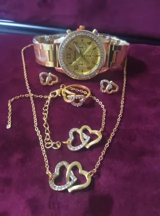 Reloj Geneva Mujer Diamantes Dorado