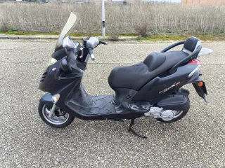 Kymco Grand Dink 2005 Maxiscooter