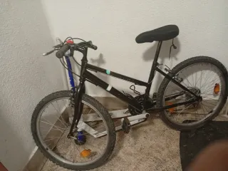 Bicicleta montaña negra