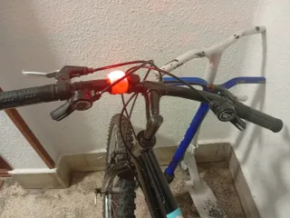 Bicicleta montaña negra