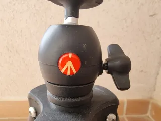 Trípode Manfrotto Profesional