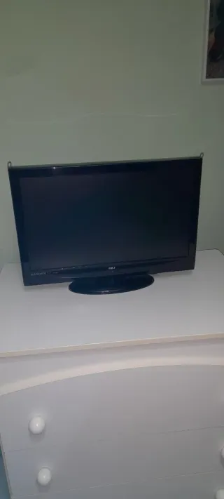 Televisión OKI negra