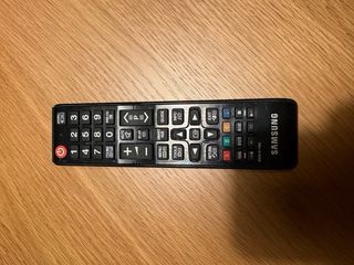 Smart TV Samsung + Mando + Soporte Pared