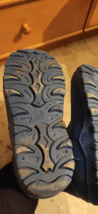 Botas de nieve azules para niños