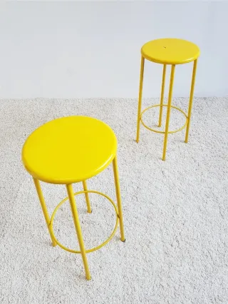 Pareja de taburetes estilo POP. Vintage, 80s.