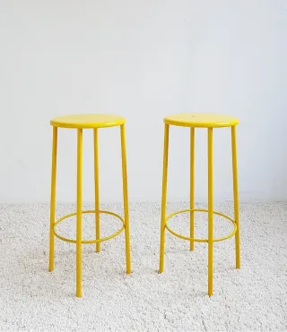 Pareja de taburetes estilo POP. Vintage, 80s.