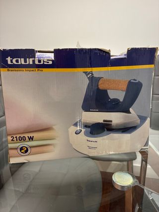 Centro de planchado Taurus Bravissimo Impact Pro