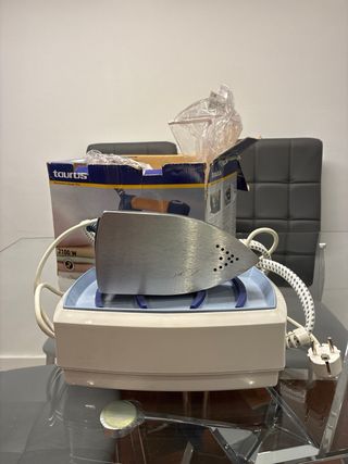 Centro de planchado Taurus Bravissimo Impact Pro