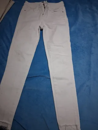Pantalones pitillo blancos talla 36