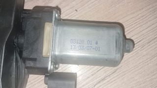 Motor elevalunas Ford Focus CC Izq Trasero