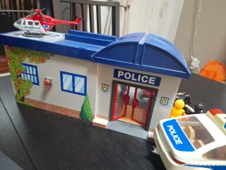 Comisaría Playmobil con Coche y Muñecos