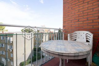 Piso en venta en Los Cármenes en Madrid