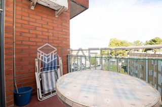 Piso en venta en Los Cármenes en Madrid