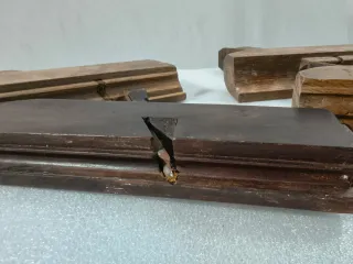 Antiguos cepillos de carpintero para molduras.