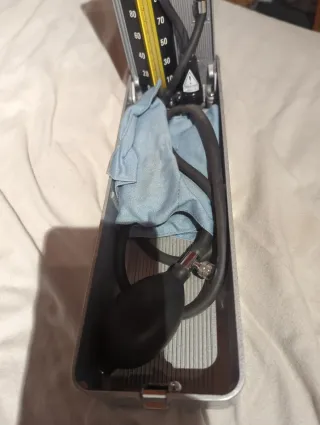 Esfigmomanómetro Mercurial Antiguo