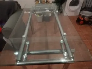 Mesa de comedor cristal y metal
