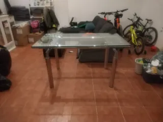 Mesa de comedor cristal y metal