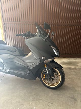 Yamaha TMAX 530 Iron Max