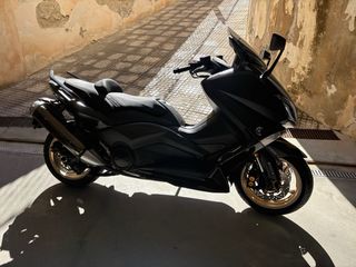 Yamaha TMAX 530 Iron Max