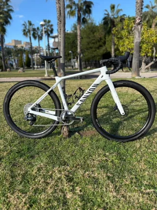 Bicicleta Gravel Canyon Carbono