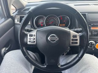 * Nissan Tiida 1.8 Gasolina * Manual *
