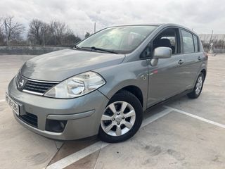 * Nissan Tiida 1.8 Gasolina * Manual *