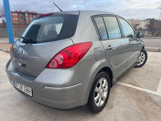 * Nissan Tiida 1.8 Gasolina * Manual *