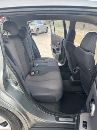 * Nissan Tiida 1.8 Gasolina * Manual *