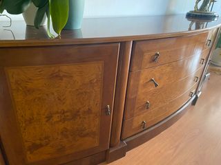 Bufet comedor madera y cristal