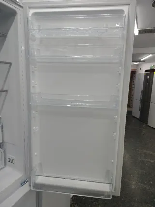 Nevera Whirlpool. N303