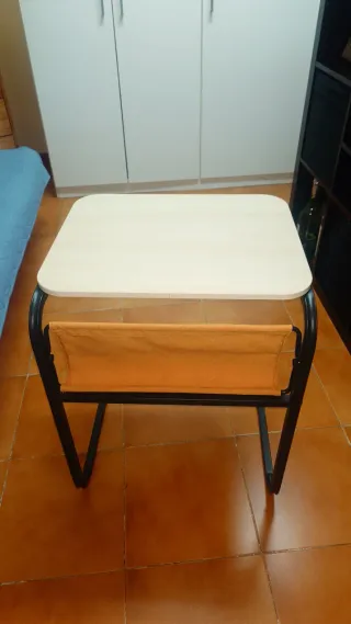 Mesa auxiliar Ikea okserod en perfecto estado
