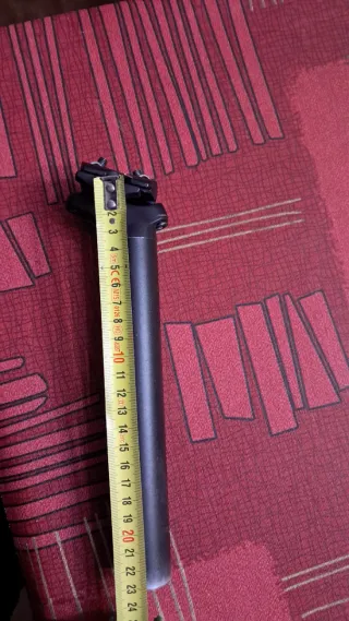 Tija de sillín de bicicleta negra