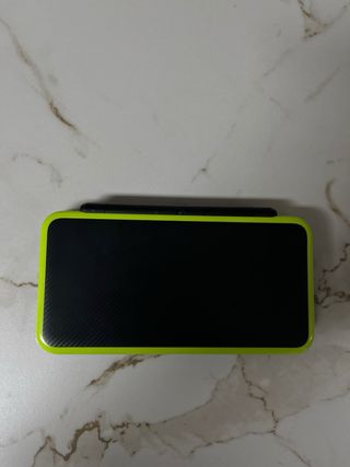 Nintendo 3DS XL Nero e Verde