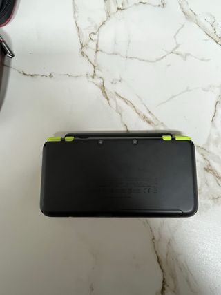 Nintendo 3DS XL Nero e Verde