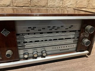 Radio Telefunken A-2747 FM Marrón