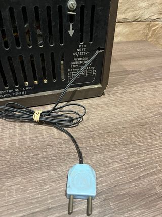 Radio Telefunken A-2747 FM Marrón