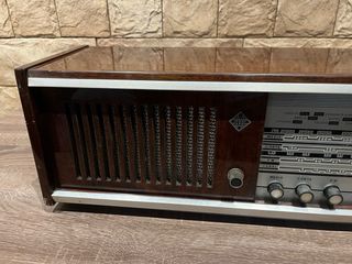 Radio Telefunken A-2747 FM Marrón