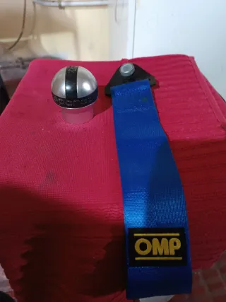 Cincha OMP azul y pomo Sparco