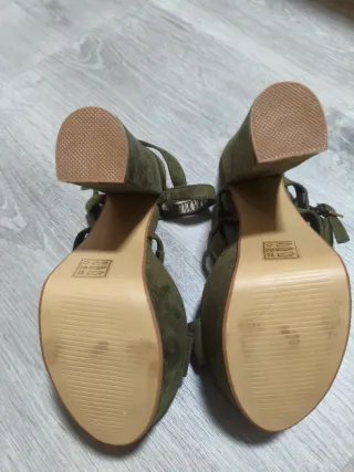 Sandalias de tacón verde