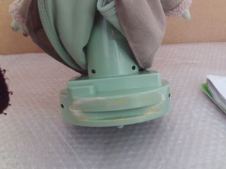 muñeco star wars baby yoda mandaloriano , cuerpo d