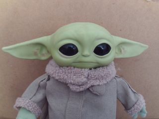 muñeco star wars baby yoda mandaloriano , cuerpo d