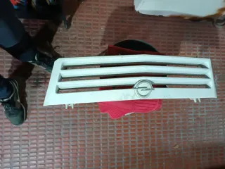 Rejilla Delantera Opel Ascona