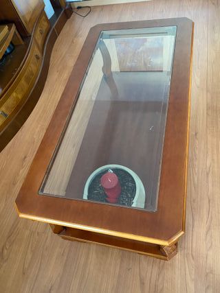 Mesita de comedor de madera y cristal